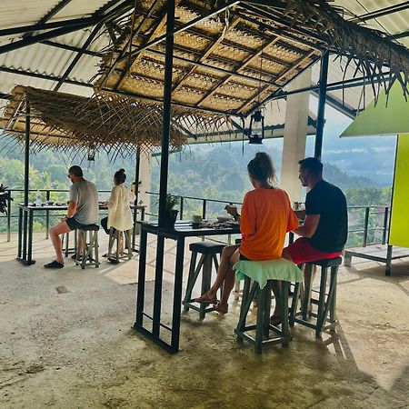 The Sky Tents Kandy Bagian luar foto