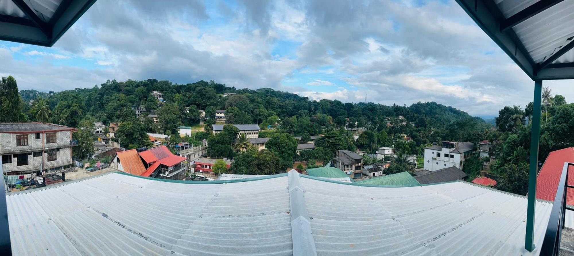 The Sky Tents Kandy Bagian luar foto