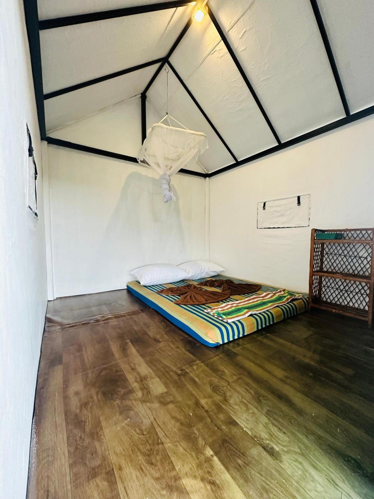The Sky Tents Kandy Bagian luar foto