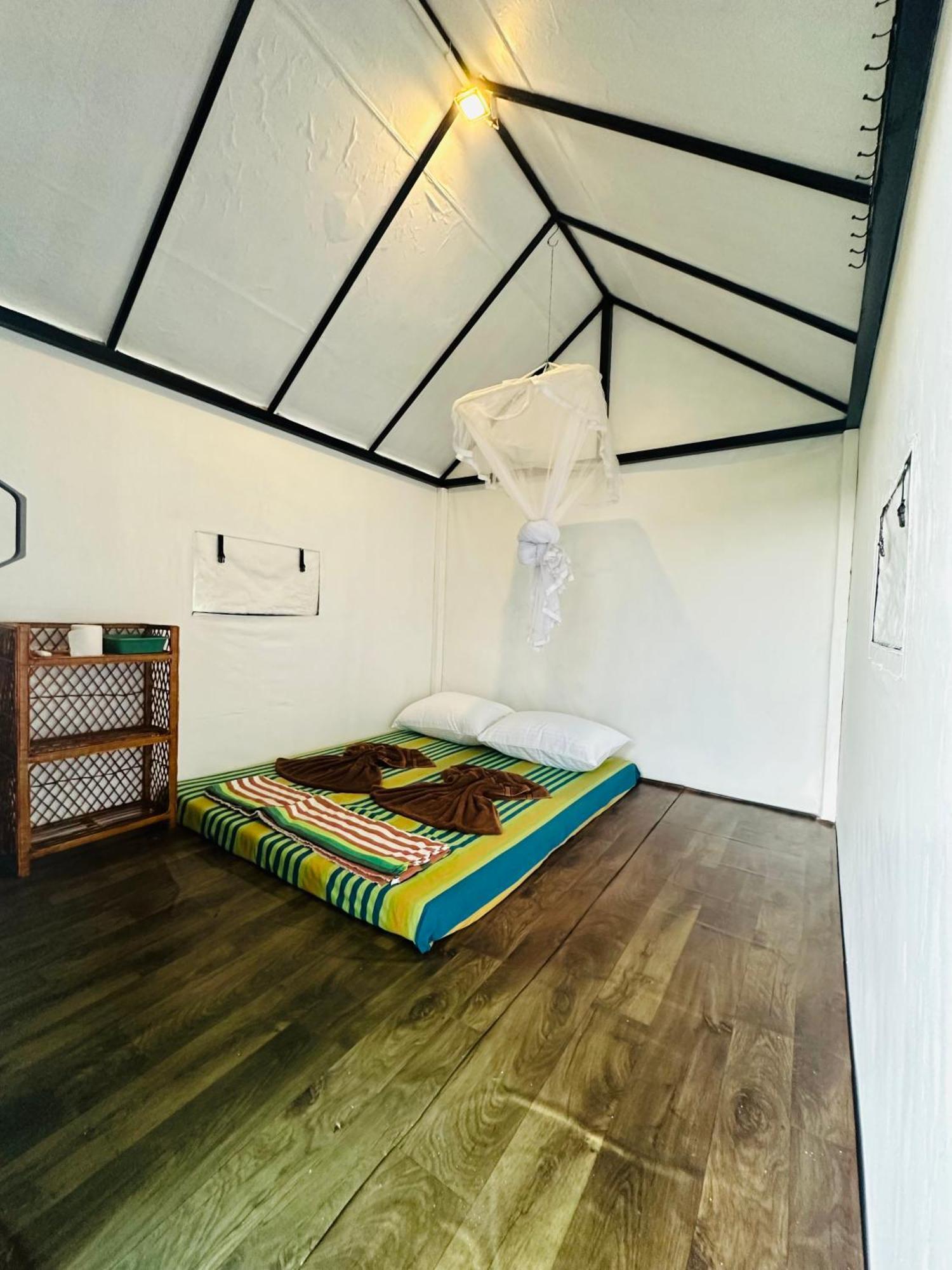 The Sky Tents Kandy Bagian luar foto