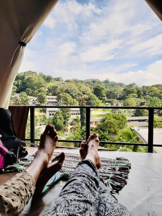 The Sky Tents Kandy Bagian luar foto